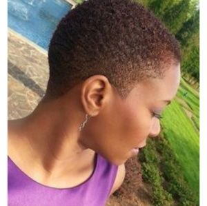 Meet your Posher, Monique